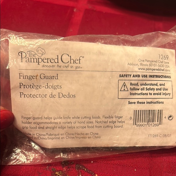 Pampered Chef Finger Guard - Picture 1 of 1